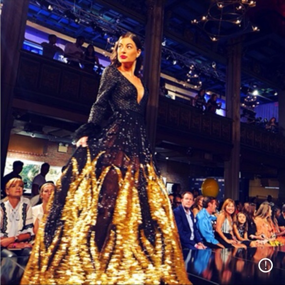 Hello beautiful soul! XO Victoria 💋🫶 - Picture 2 of 3